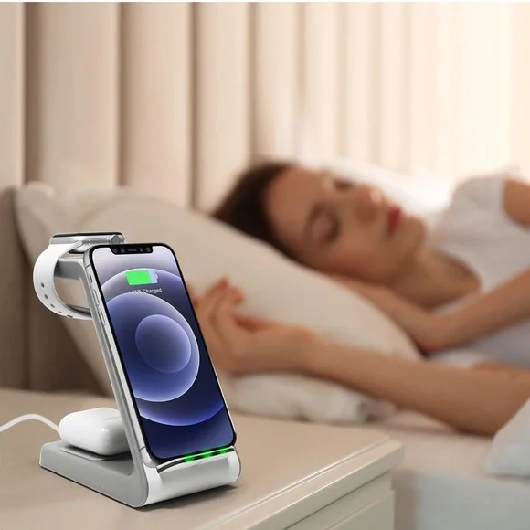 Aduro 3-in-1 Wireless Charging Station - Picture 3 of 5